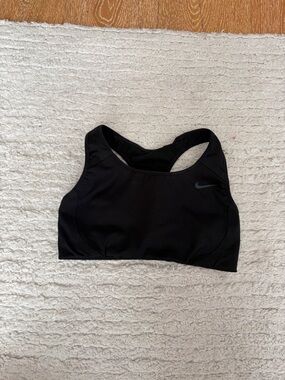 Nike Women's Black Racerback Medium-Impact Sports Bra